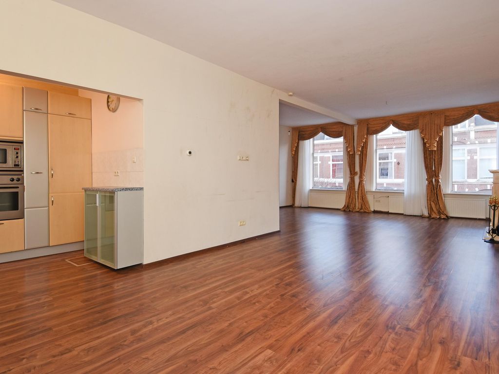 Weimarstraat 143A, 'S-GRAVENHAGE