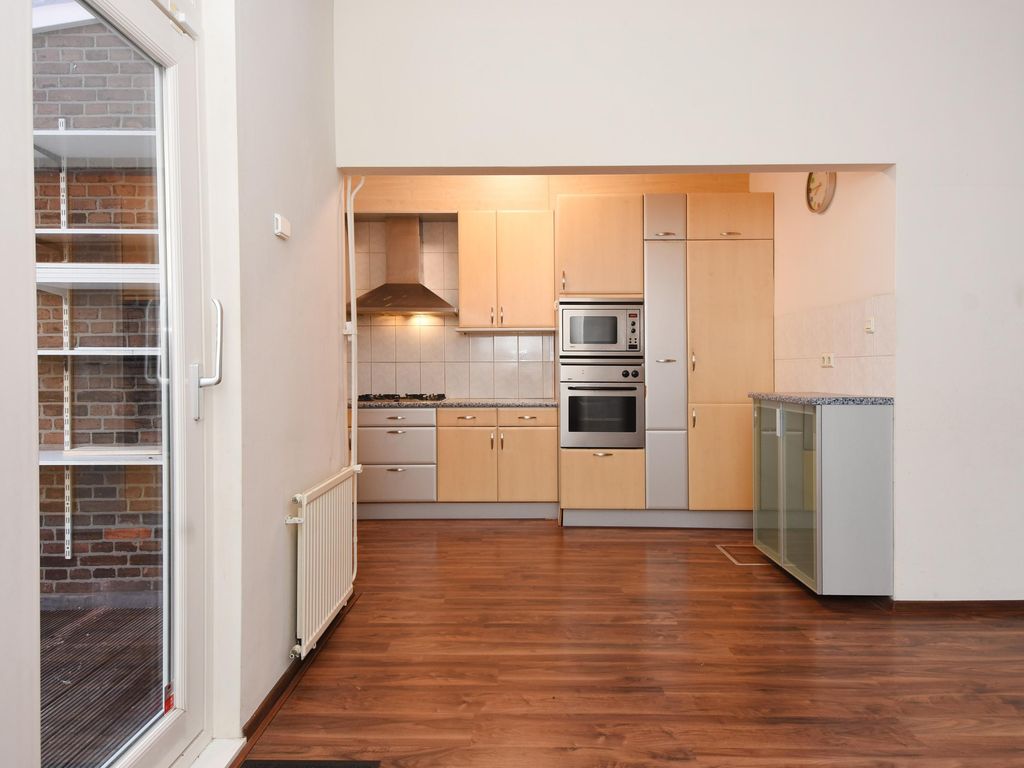 Weimarstraat 143A, 'S-GRAVENHAGE