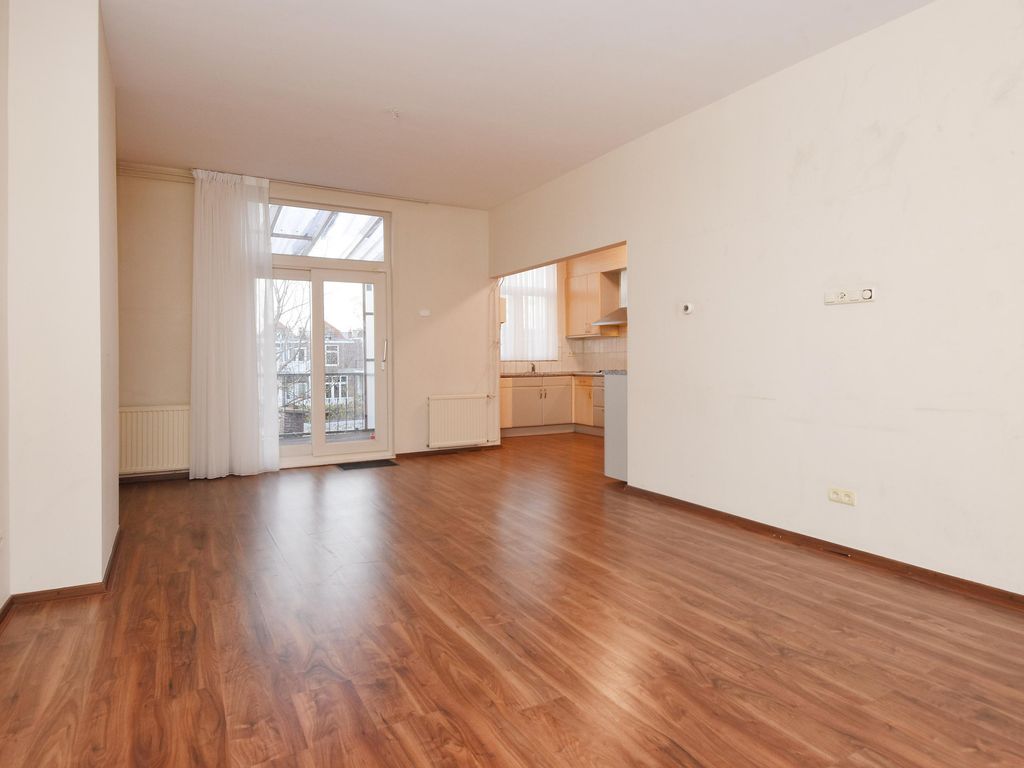 Weimarstraat 143A, 'S-GRAVENHAGE