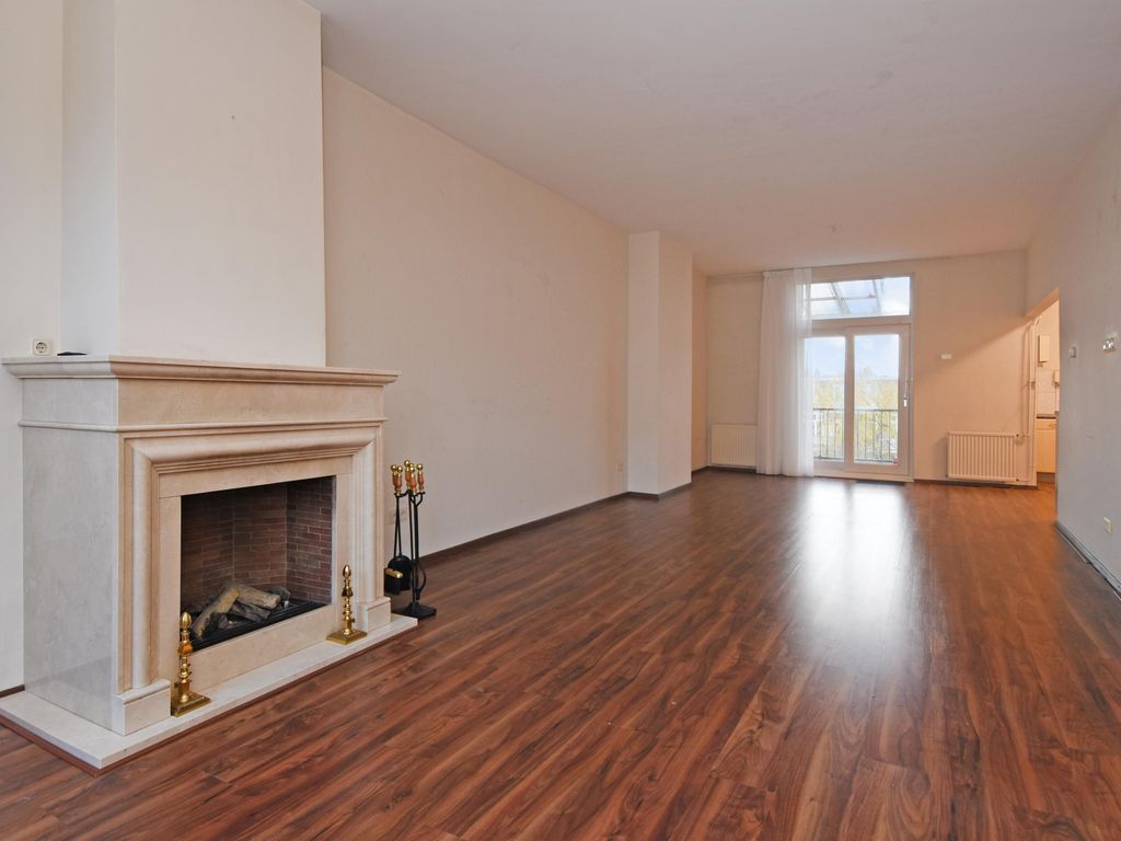 Weimarstraat 143A, 'S-GRAVENHAGE