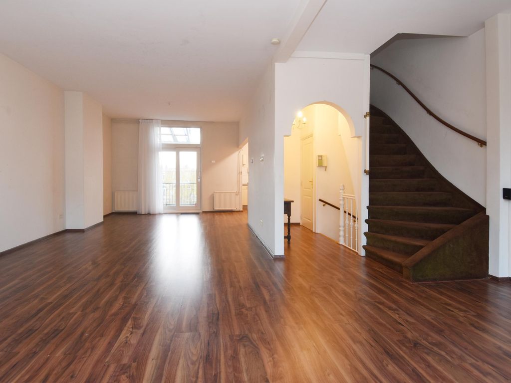 Weimarstraat 143A, 'S-GRAVENHAGE