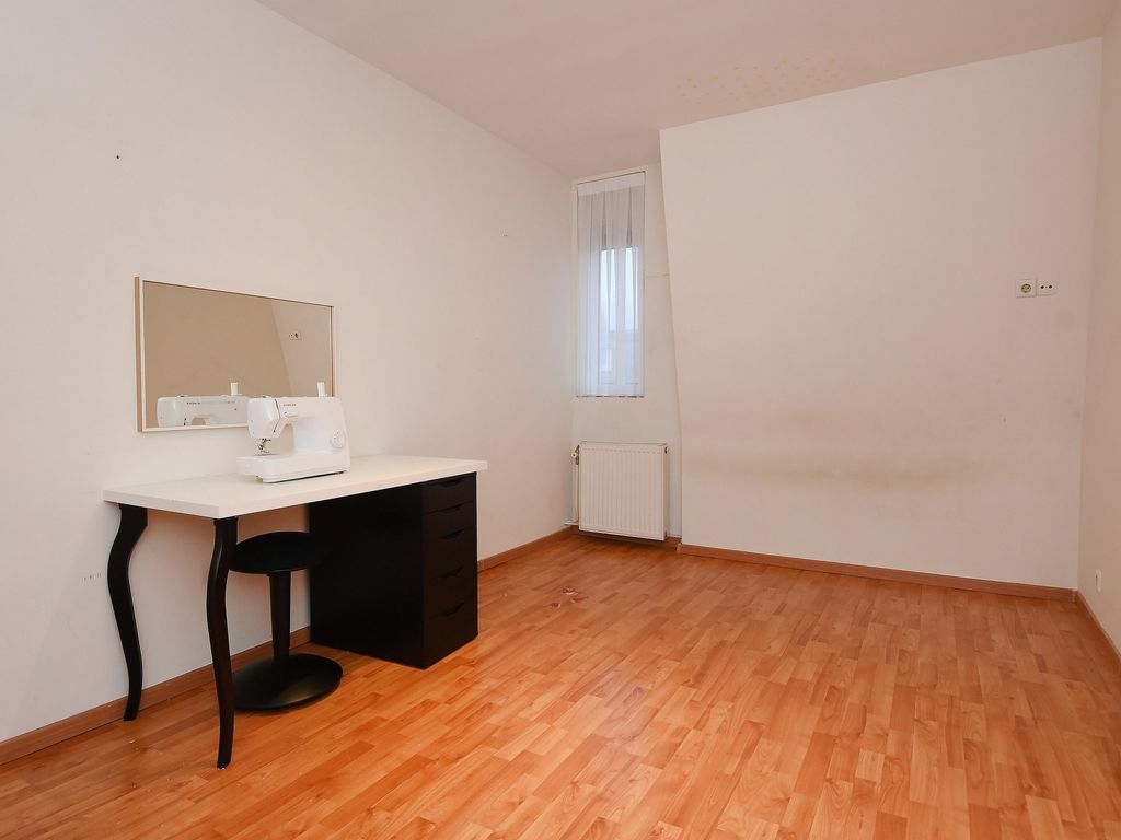 Weimarstraat 143A, 'S-GRAVENHAGE