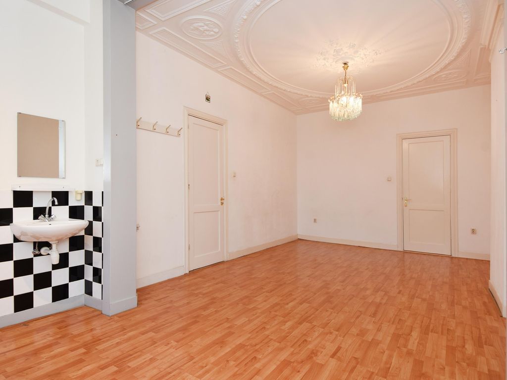 Weimarstraat 143, 'S-GRAVENHAGE