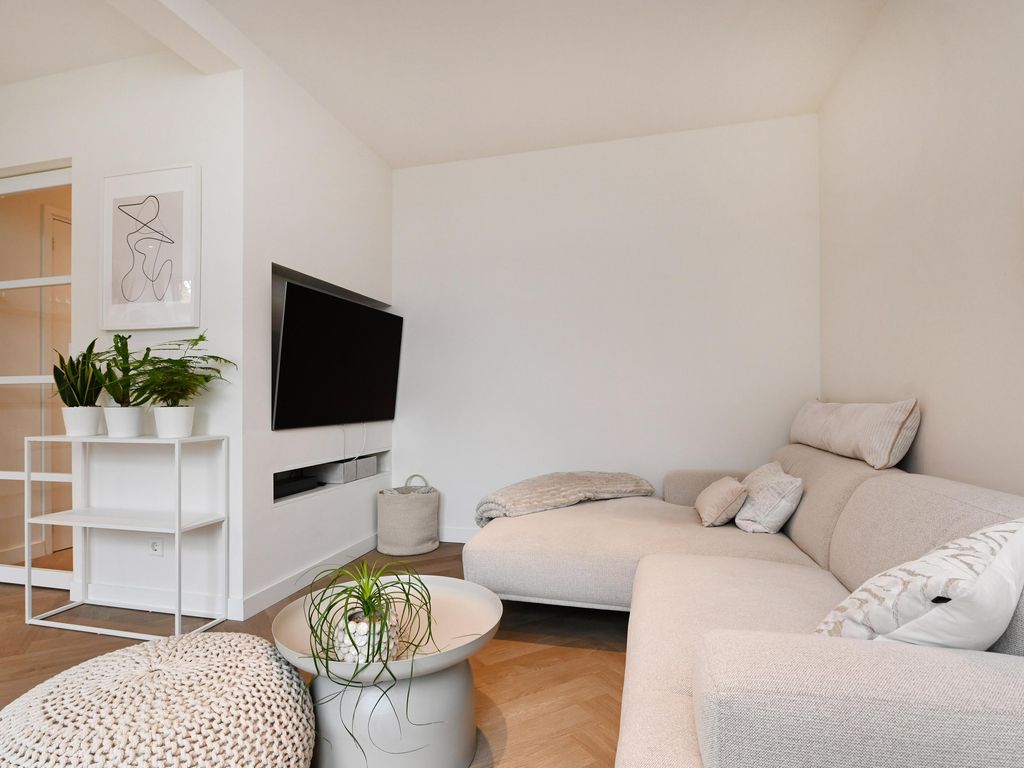 Bussumsestraat 58, 'S-GRAVENHAGE