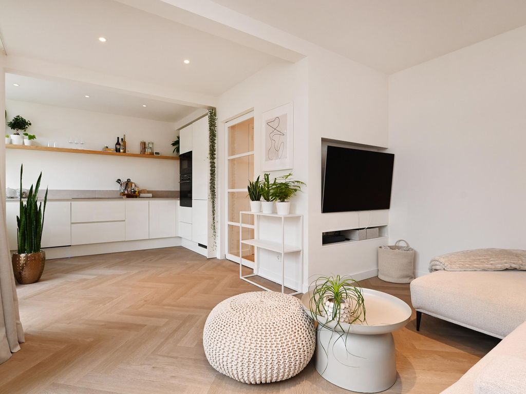 Bussumsestraat 58, 'S-GRAVENHAGE