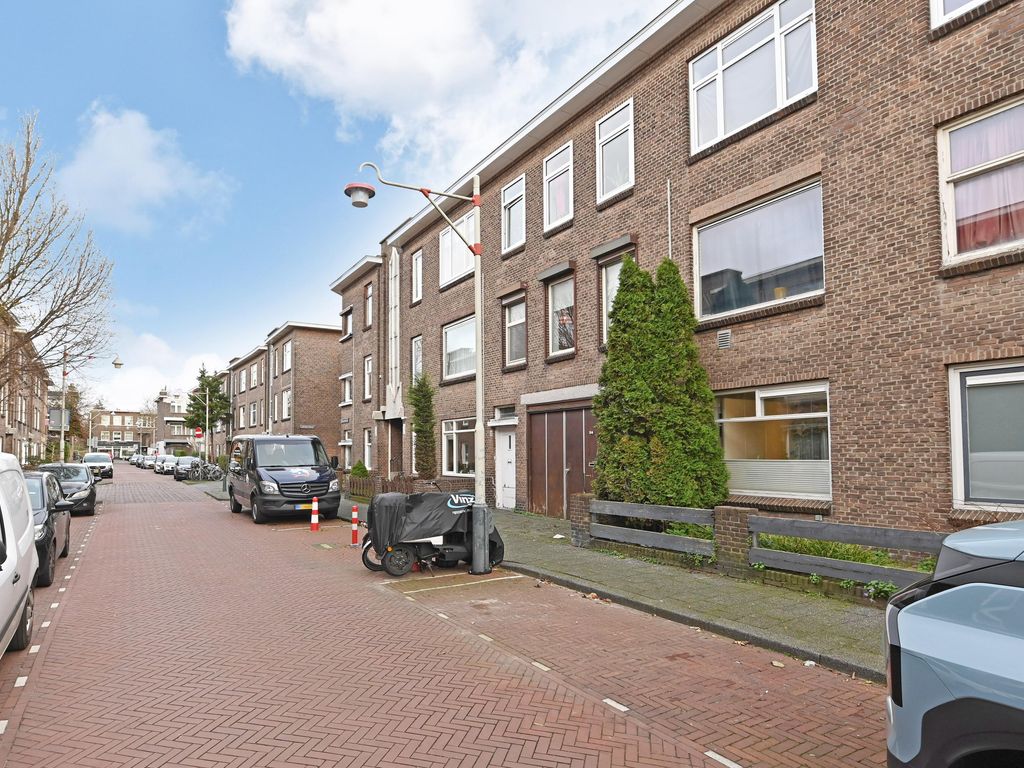 Bussumsestraat 58, 'S-GRAVENHAGE