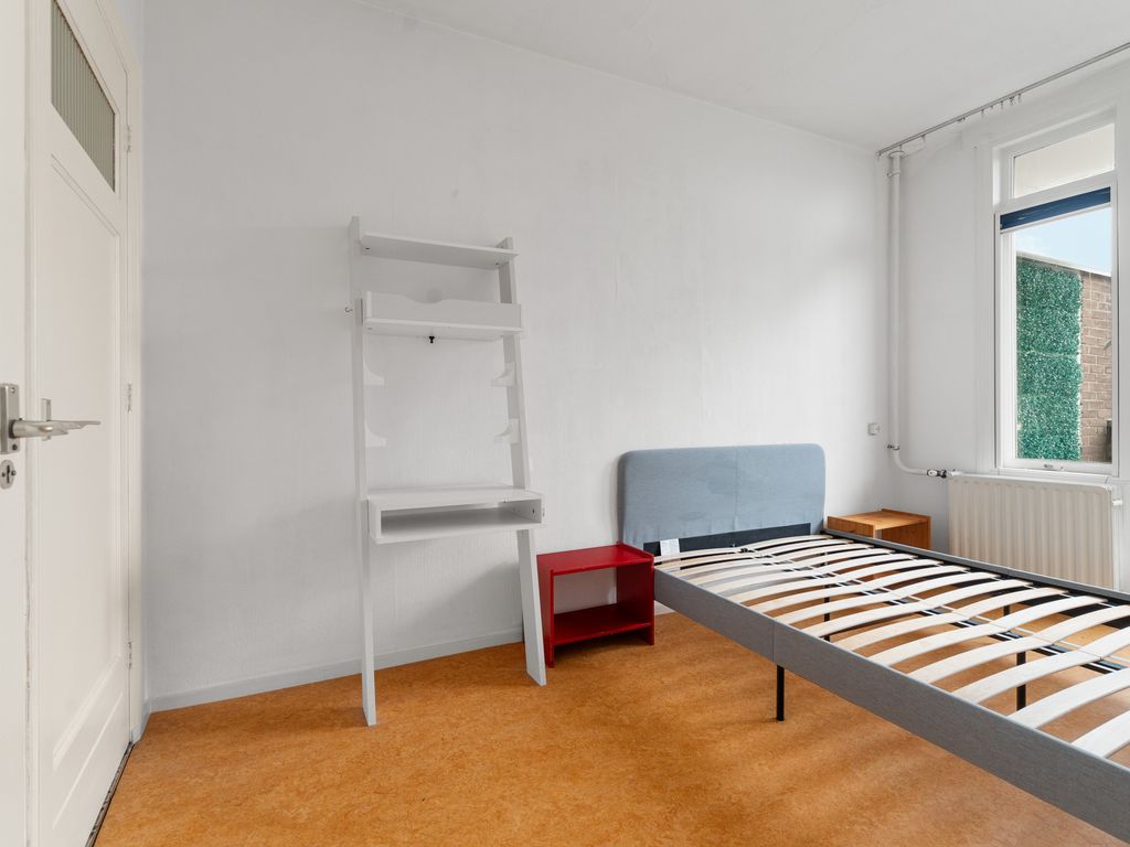 Veenendaalkade 378, 'S-GRAVENHAGE