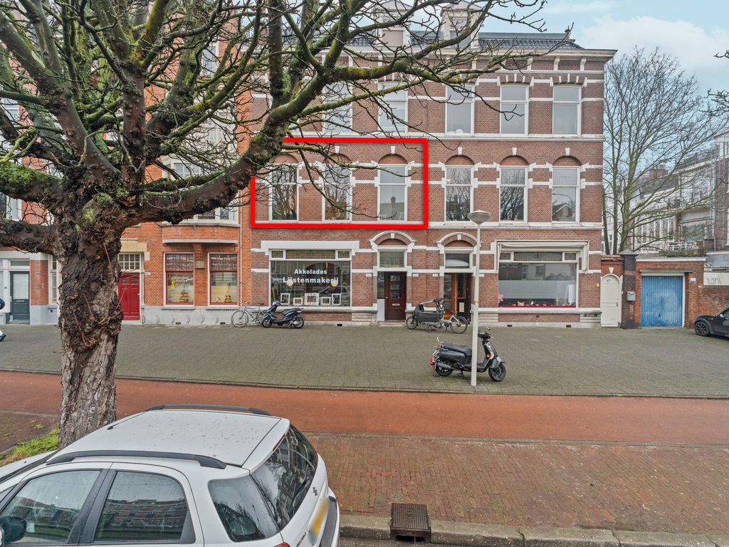 Waldeck Pyrmontkade 880, 'S-GRAVENHAGE