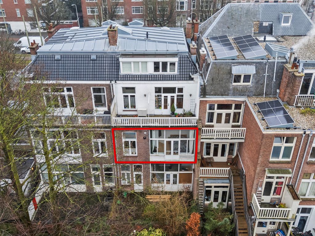 Waldeck Pyrmontkade 880, 'S-GRAVENHAGE