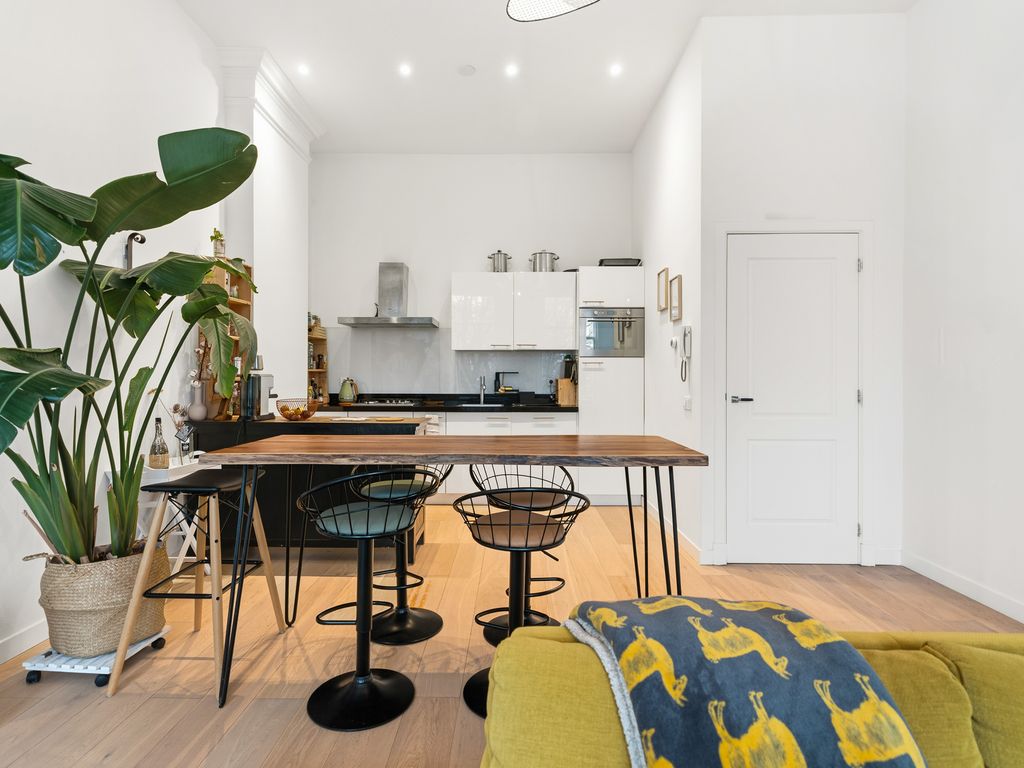 Waldeck Pyrmontkade 880, 'S-GRAVENHAGE