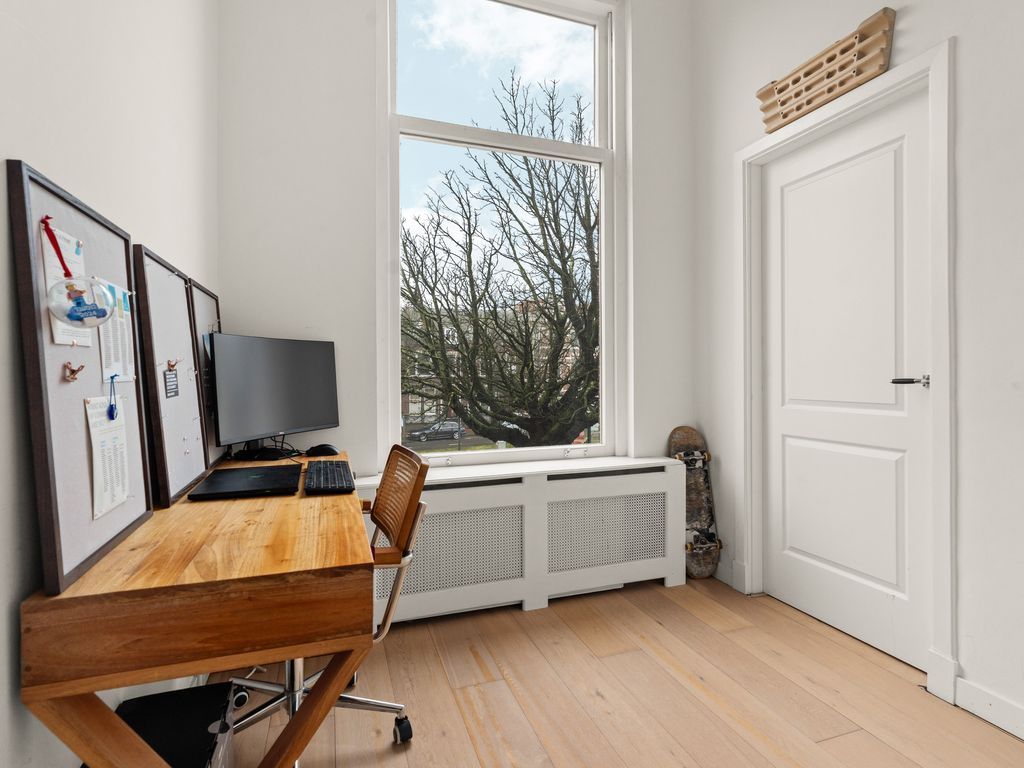 Waldeck Pyrmontkade 880, 'S-GRAVENHAGE