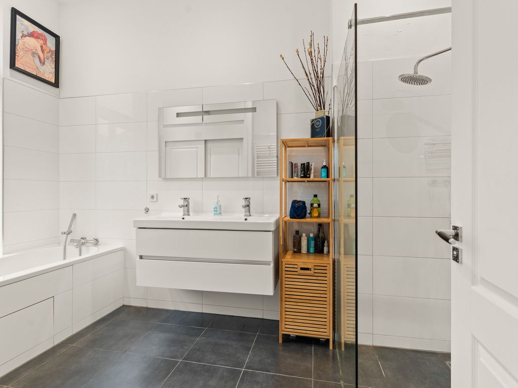 Waldeck Pyrmontkade 880, 'S-GRAVENHAGE