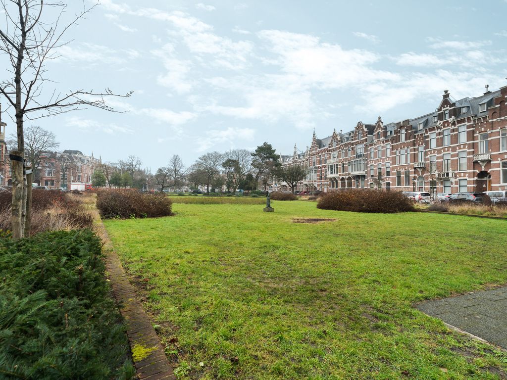 Waldeck Pyrmontkade 880, 'S-GRAVENHAGE