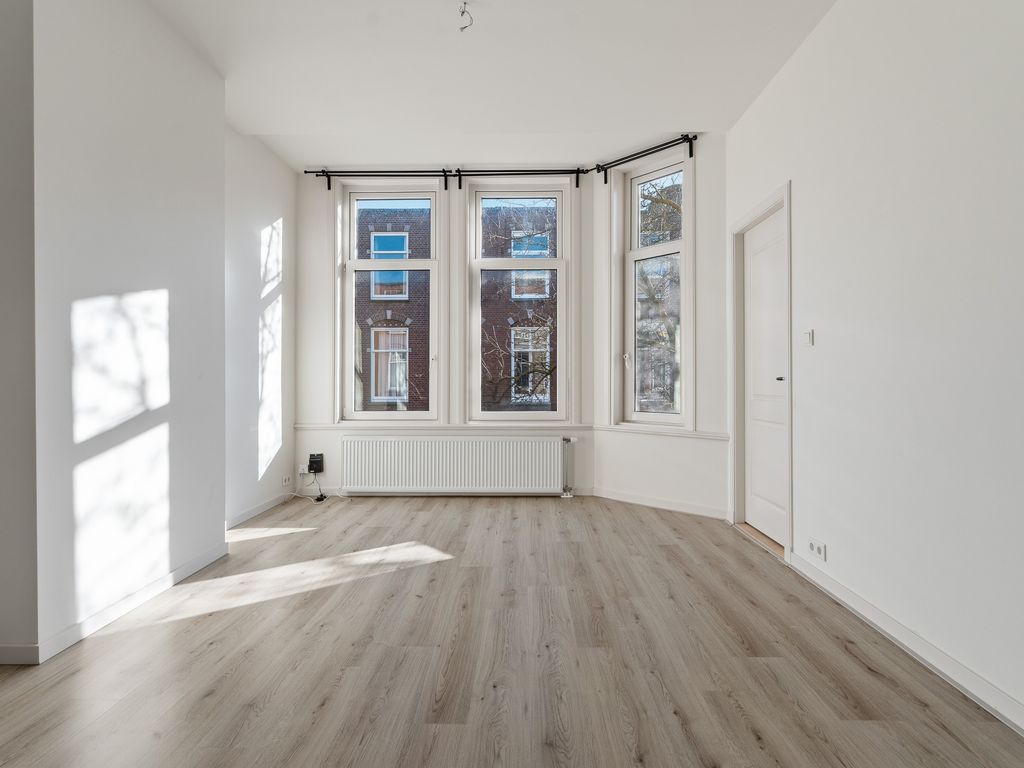 Van Loostraat 115, 'S-GRAVENHAGE