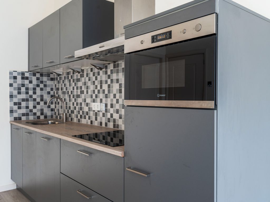 Van Loostraat 115, 'S-GRAVENHAGE