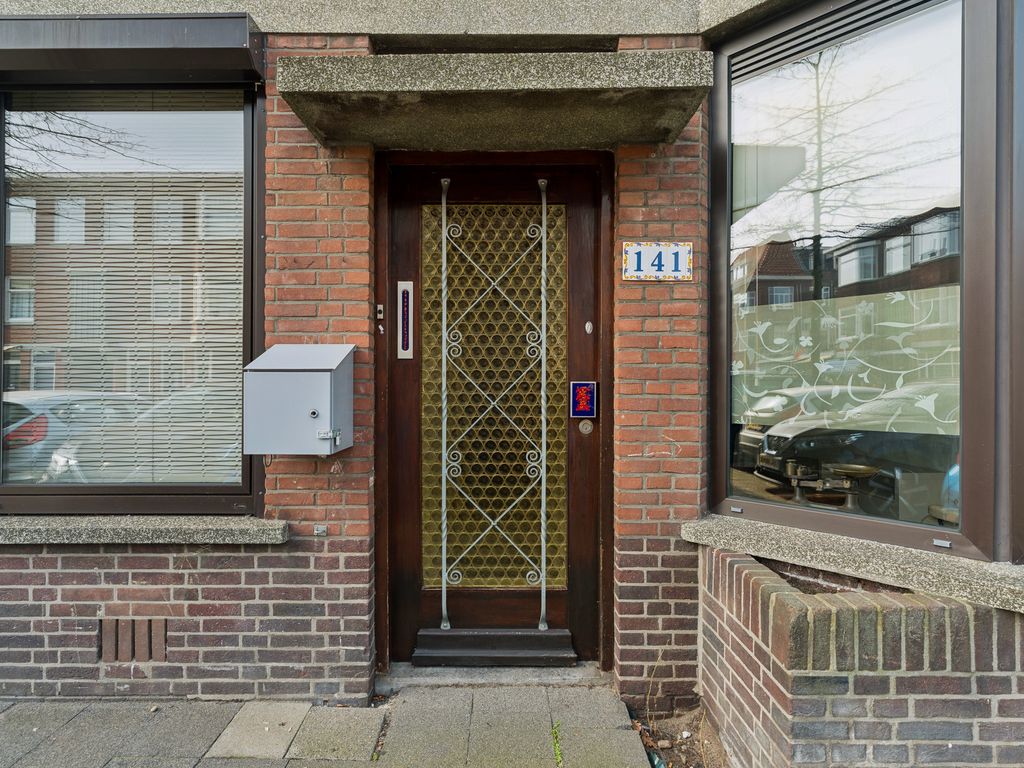 Nunspeetlaan 141, 'S-GRAVENHAGE