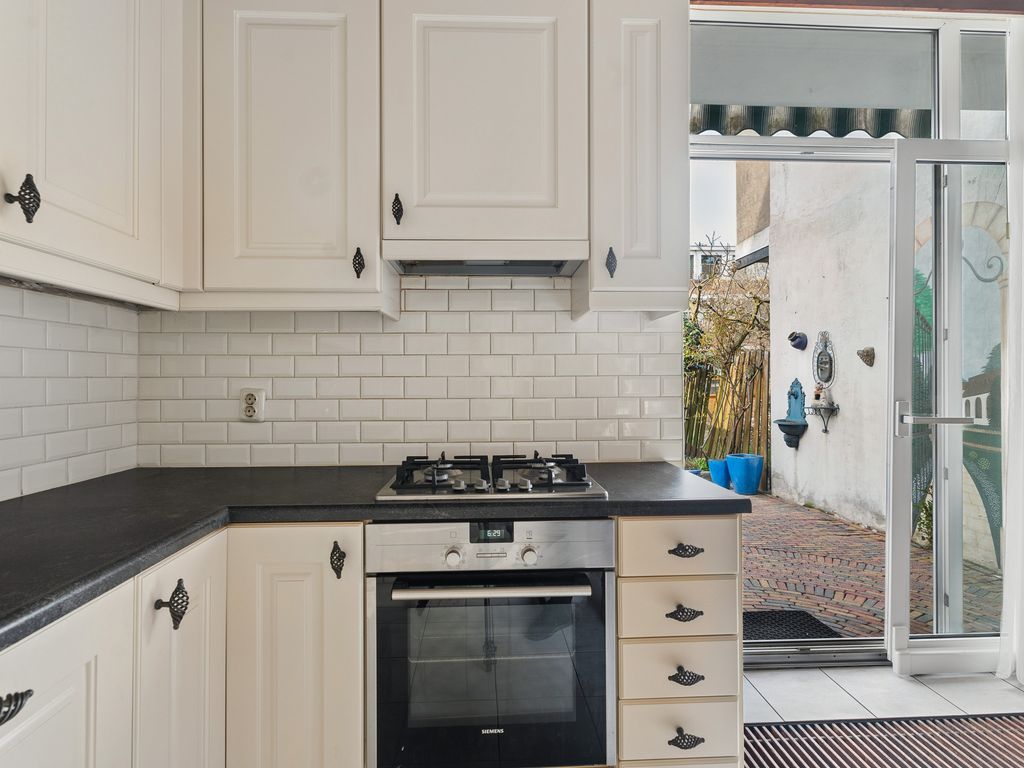 Nunspeetlaan 141, 'S-GRAVENHAGE