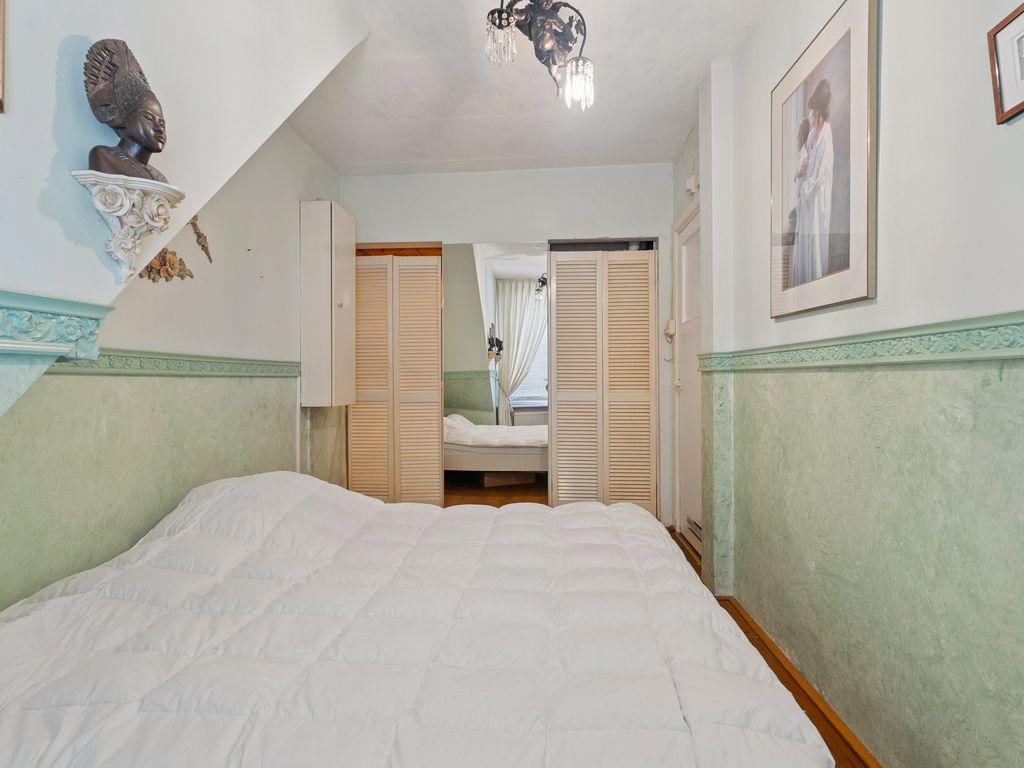 Nunspeetlaan 141, 'S-GRAVENHAGE