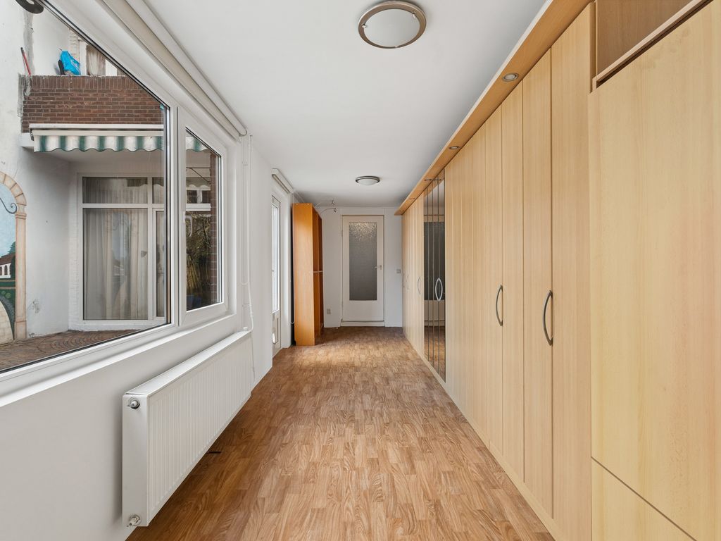 Nunspeetlaan 141, 'S-GRAVENHAGE