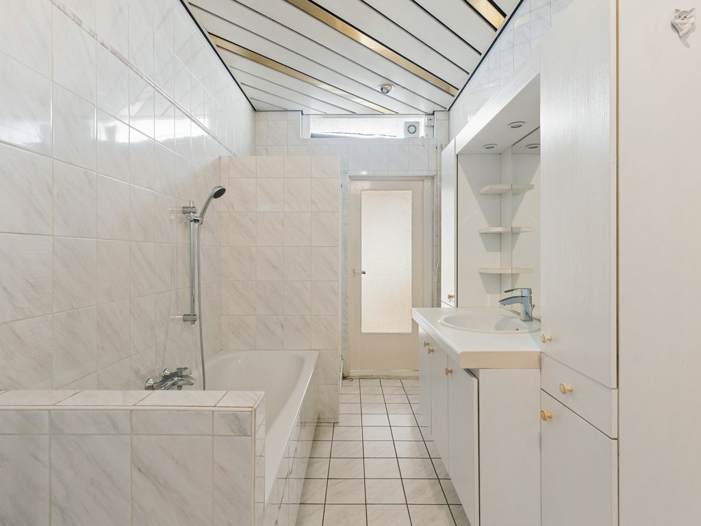 Nunspeetlaan 141, 'S-GRAVENHAGE