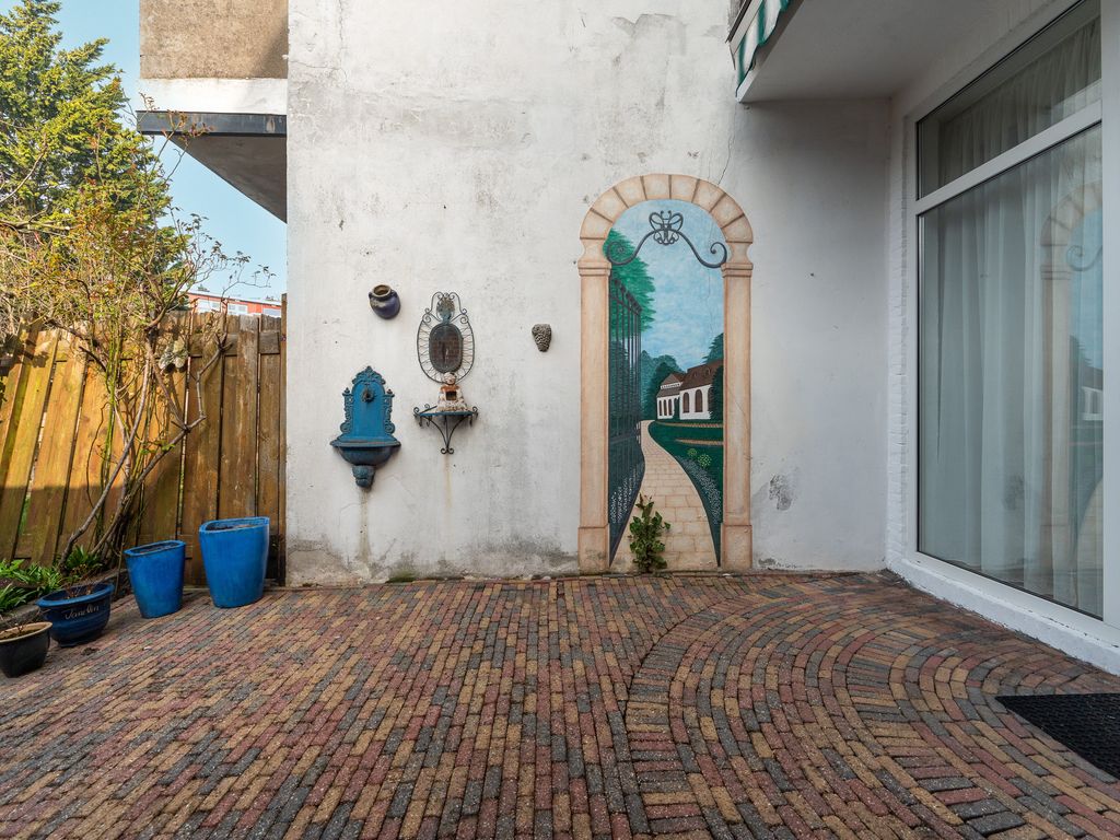 Nunspeetlaan 141, 'S-GRAVENHAGE