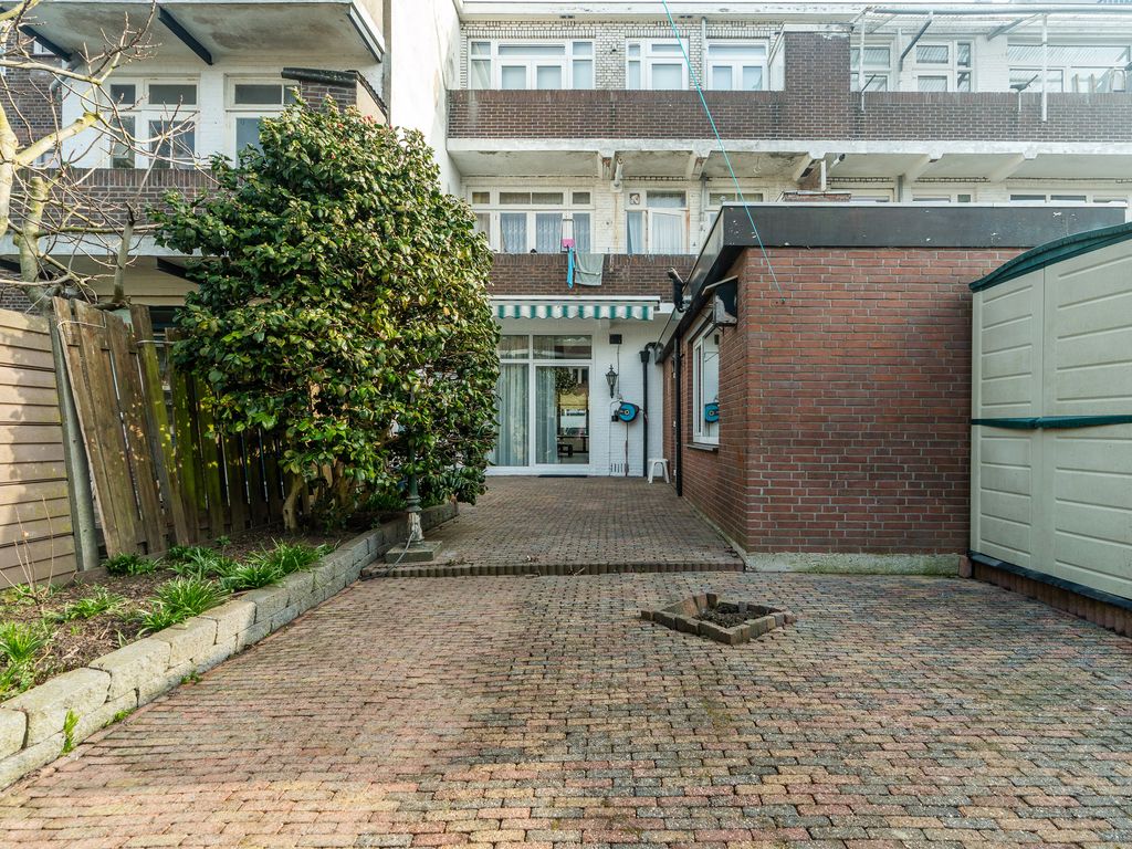 Nunspeetlaan 141, 'S-GRAVENHAGE