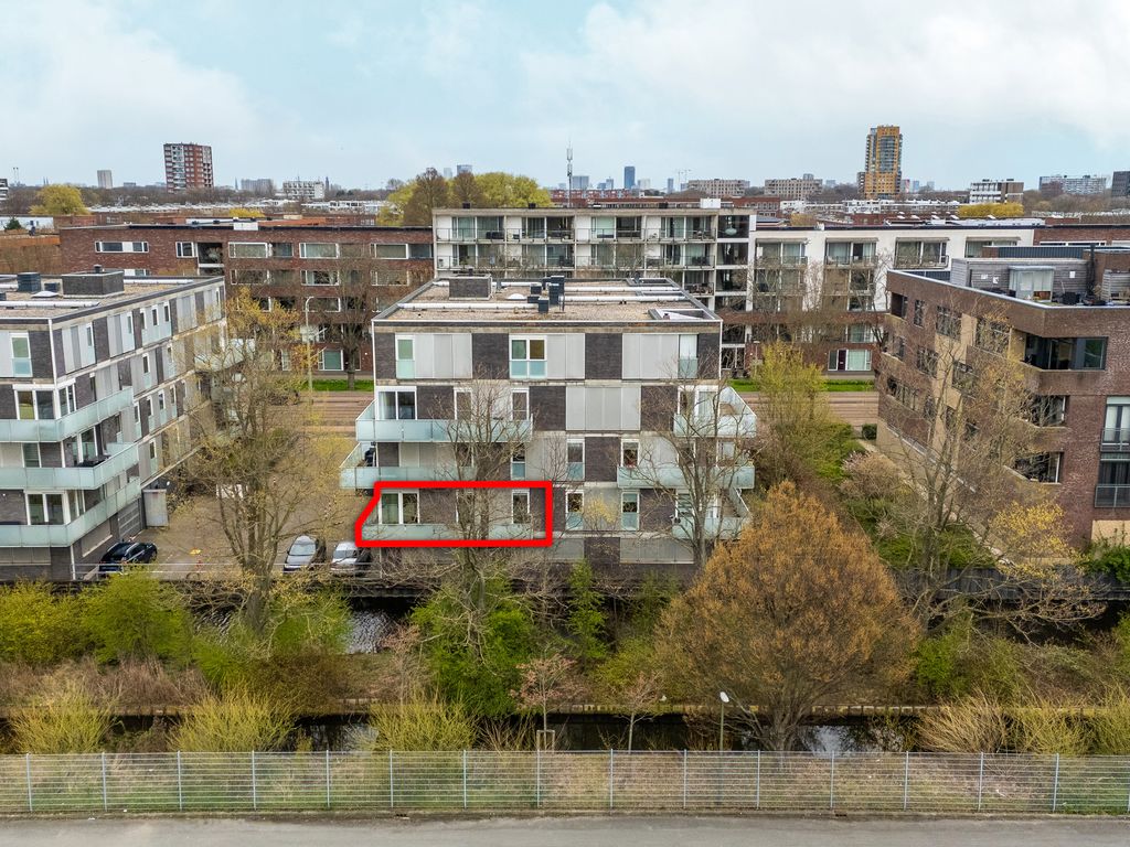 Dedemsvaartweg 503, 'S-GRAVENHAGE