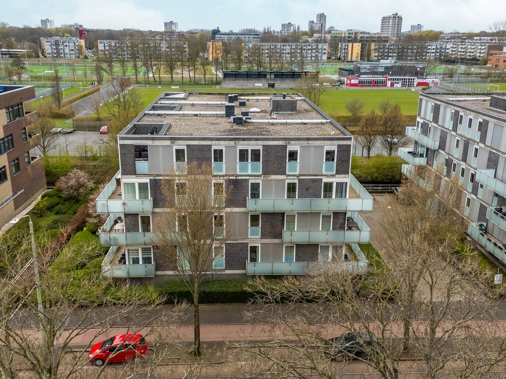 Dedemsvaartweg 503, 'S-GRAVENHAGE