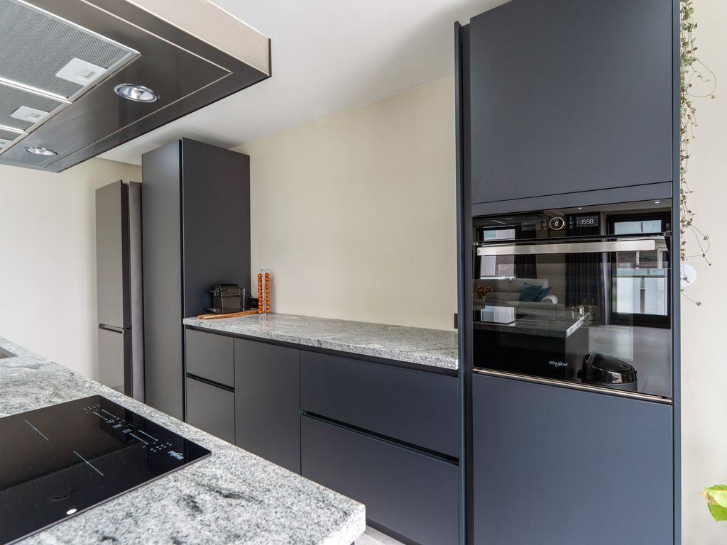 Dedemsvaartweg 503, 'S-GRAVENHAGE