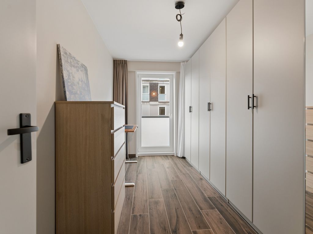 Dedemsvaartweg 503, 'S-GRAVENHAGE