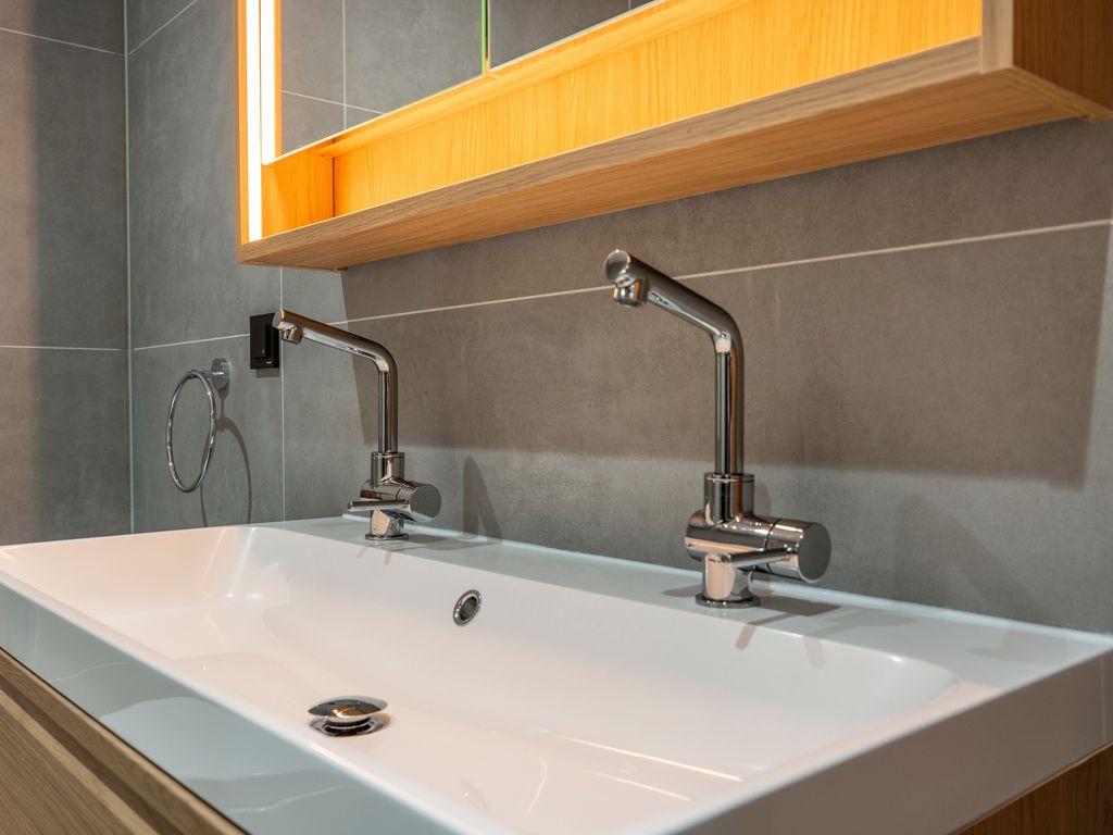 Dedemsvaartweg 503, 'S-GRAVENHAGE