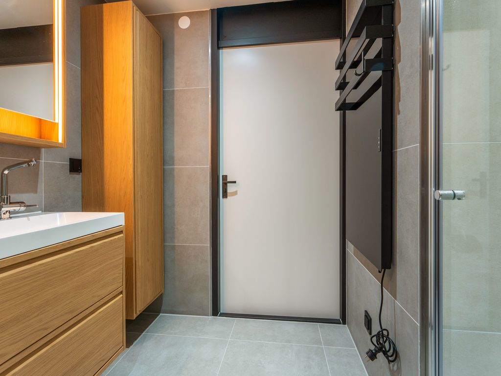 Dedemsvaartweg 503, 'S-GRAVENHAGE