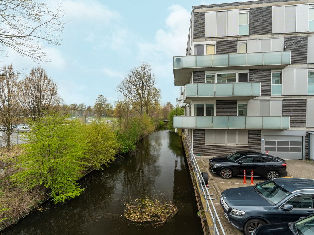 Dedemsvaartweg 503, 'S-GRAVENHAGE