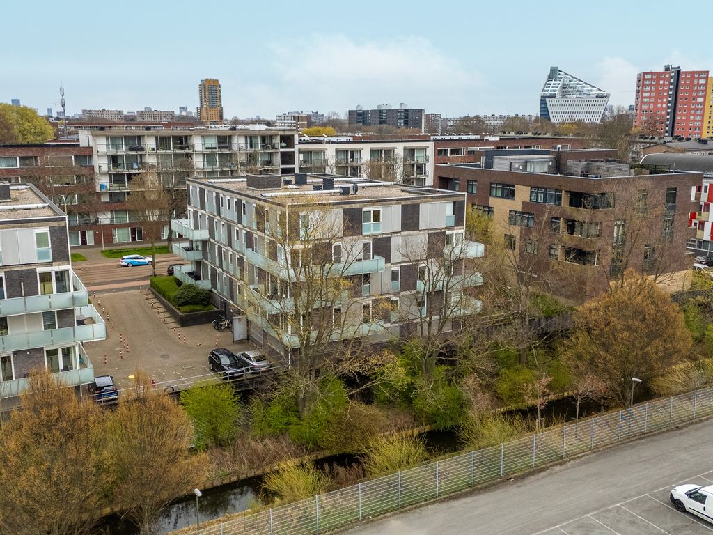 Dedemsvaartweg 503, 'S-GRAVENHAGE