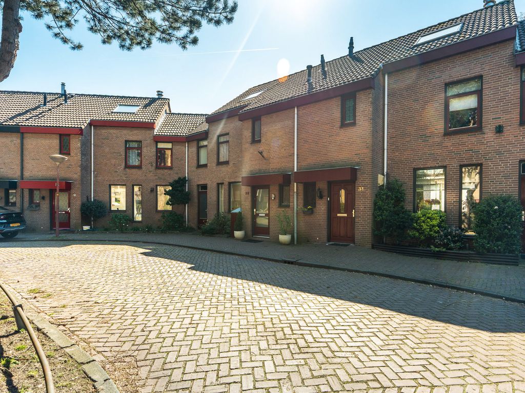 J.C. van der Lansstraat 33, 'S-GRAVENHAGE