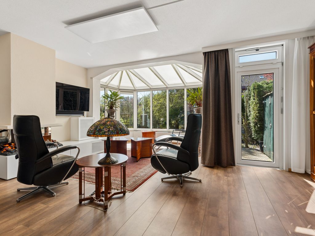 J.C. van der Lansstraat 33, 'S-GRAVENHAGE