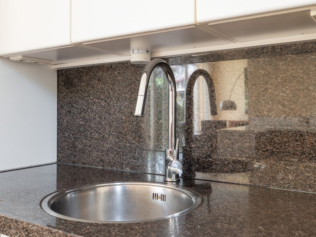 J.C. van der Lansstraat 33, 'S-GRAVENHAGE