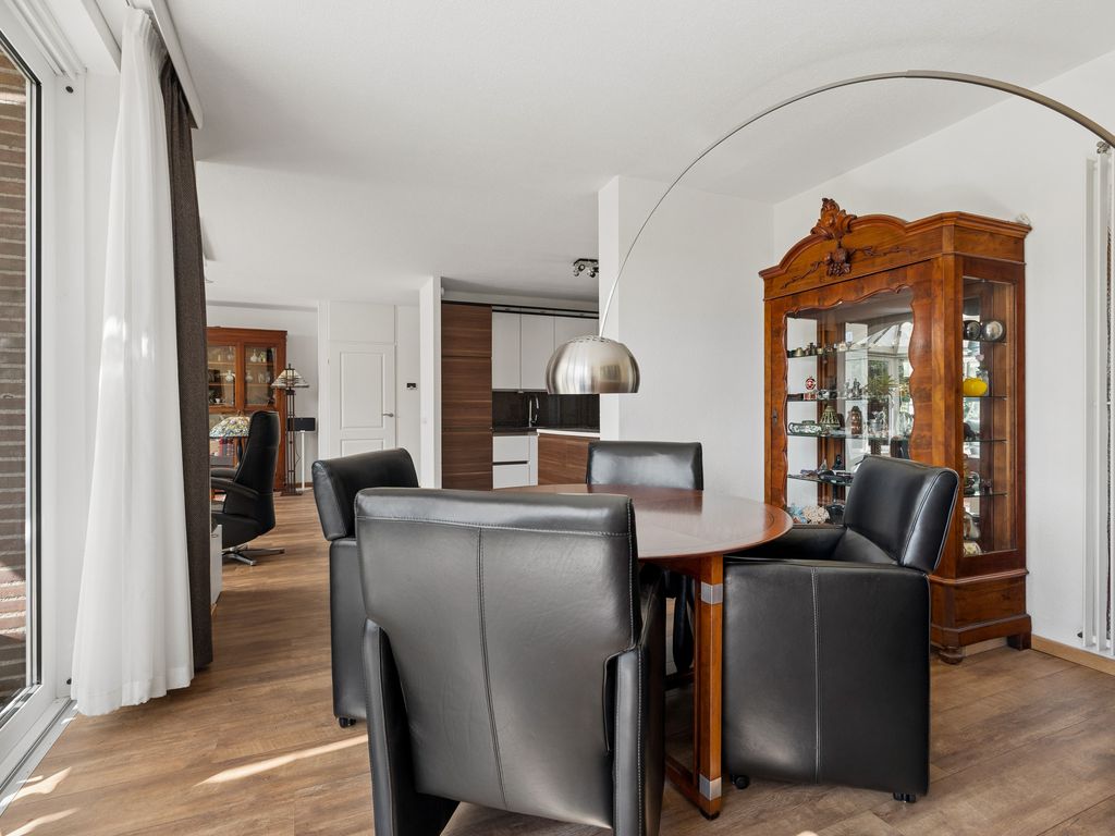 J.C. van der Lansstraat 33, 'S-GRAVENHAGE