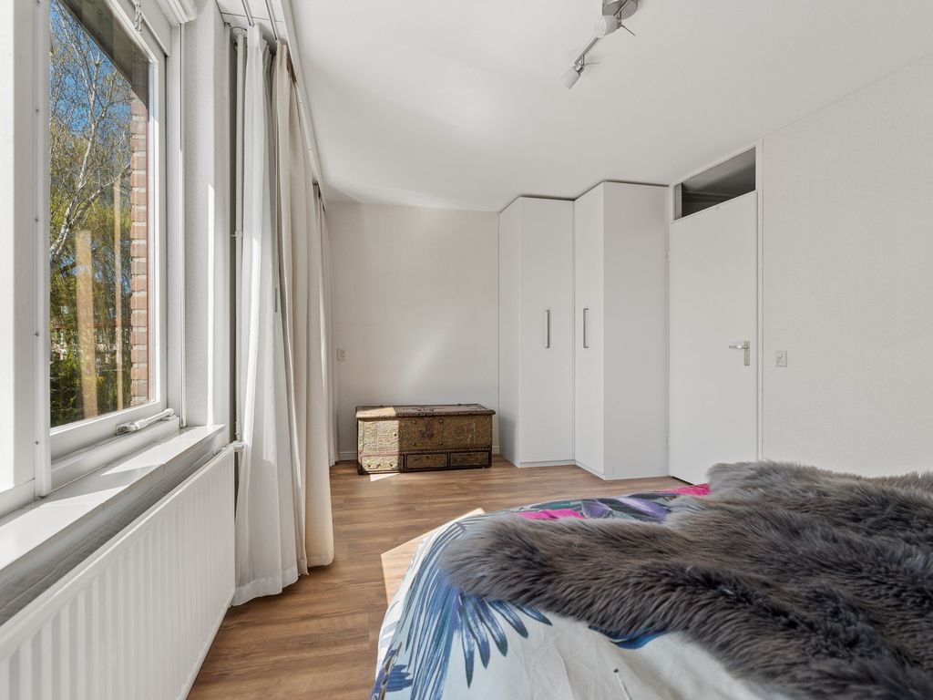 J.C. van der Lansstraat 33, 'S-GRAVENHAGE