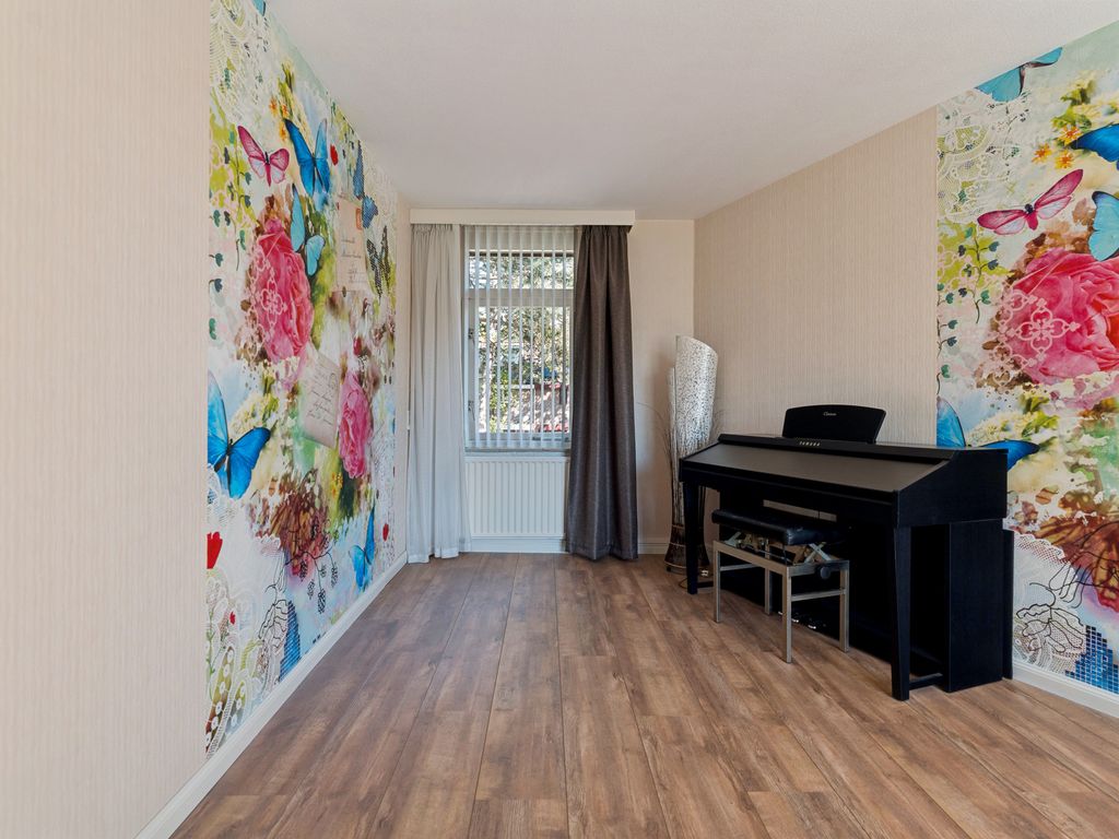 J.C. van der Lansstraat 33, 'S-GRAVENHAGE