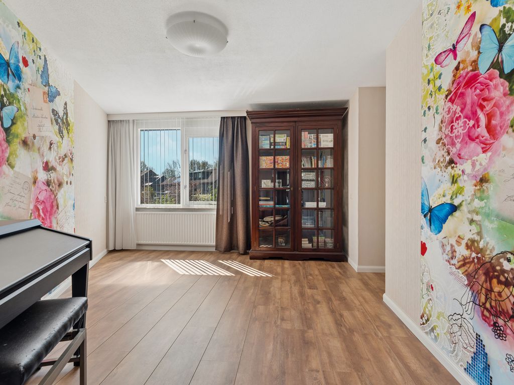 J.C. van der Lansstraat 33, 'S-GRAVENHAGE