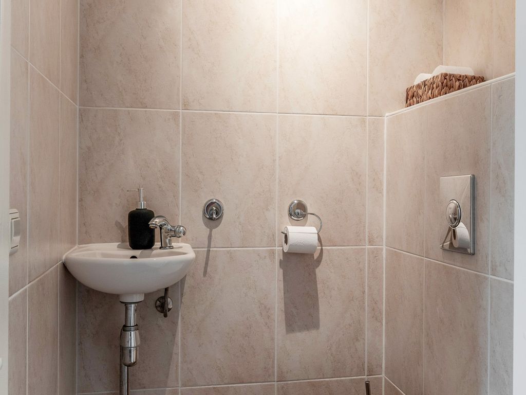 J.C. van der Lansstraat 33, 'S-GRAVENHAGE