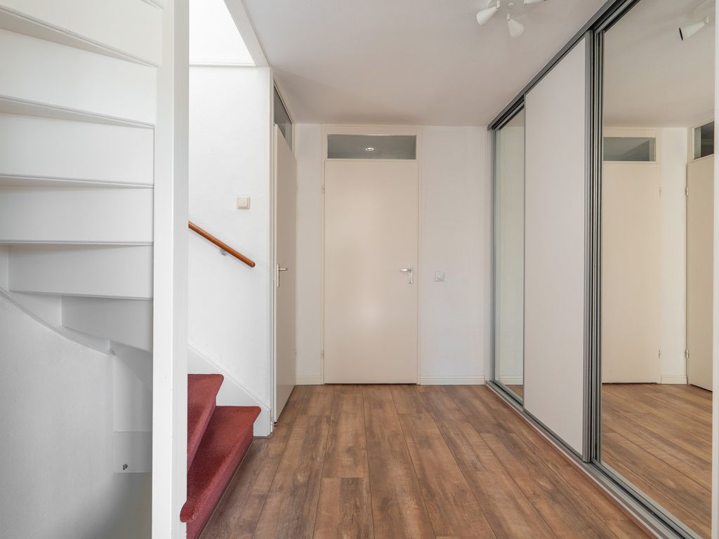 J.C. van der Lansstraat 33, 'S-GRAVENHAGE