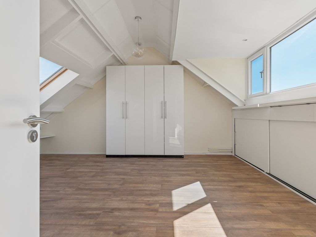 J.C. van der Lansstraat 33, 'S-GRAVENHAGE