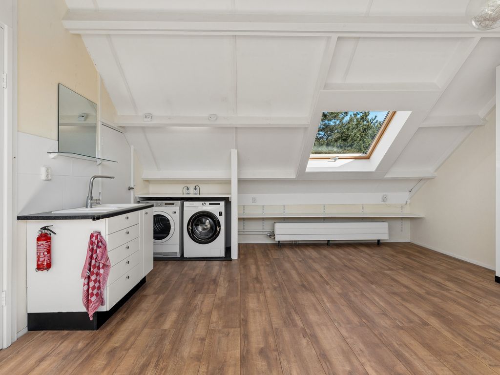 J.C. van der Lansstraat 33, 'S-GRAVENHAGE