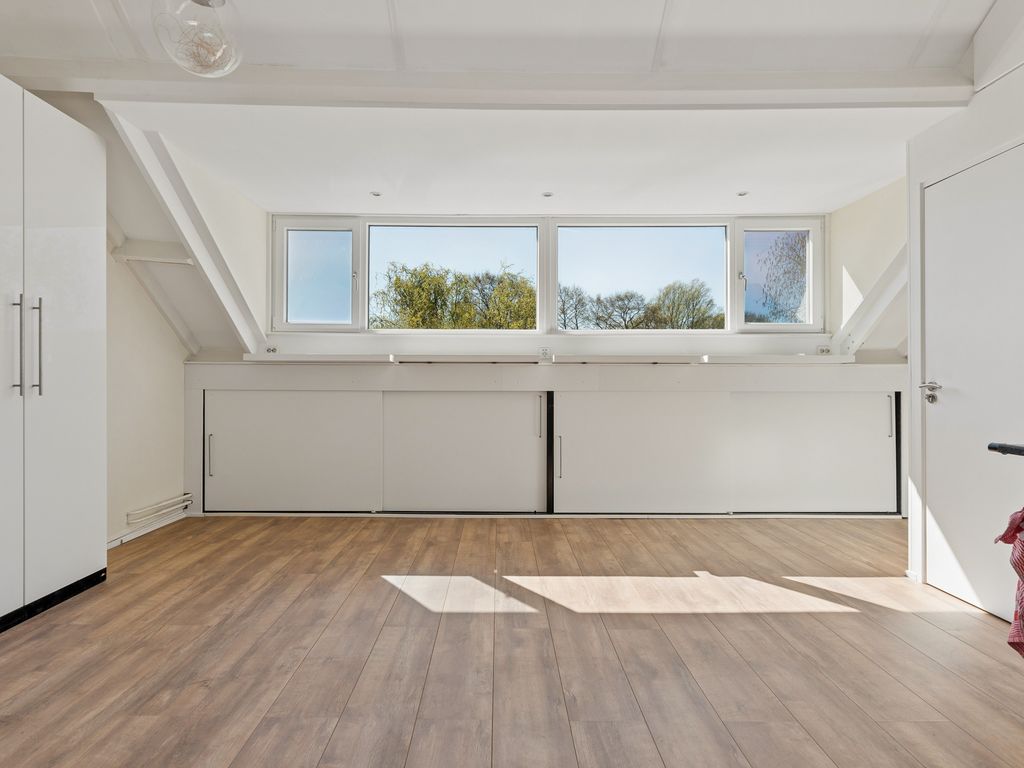 J.C. van der Lansstraat 33, 'S-GRAVENHAGE