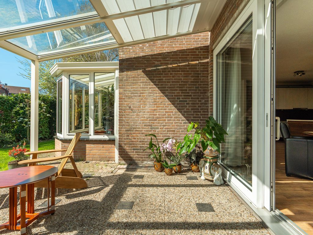 J.C. van der Lansstraat 33, 'S-GRAVENHAGE