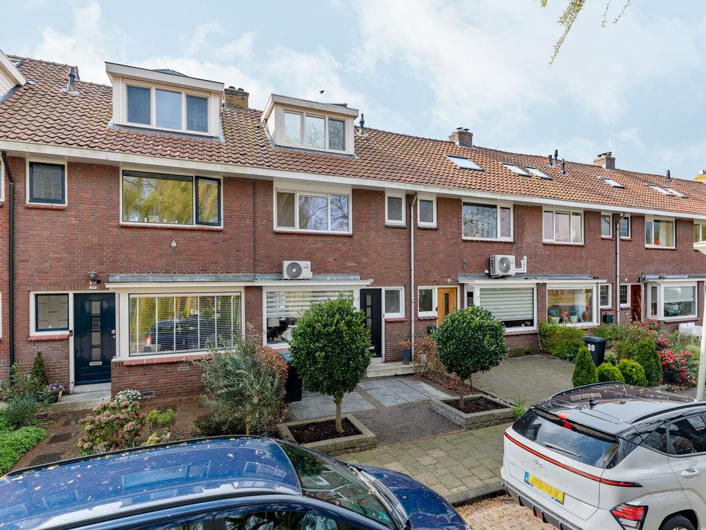 Surinamesingel 37, VLAARDINGEN