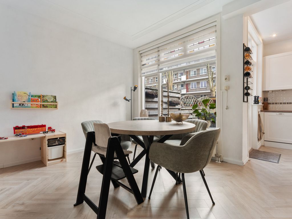 Surinamesingel 37, VLAARDINGEN