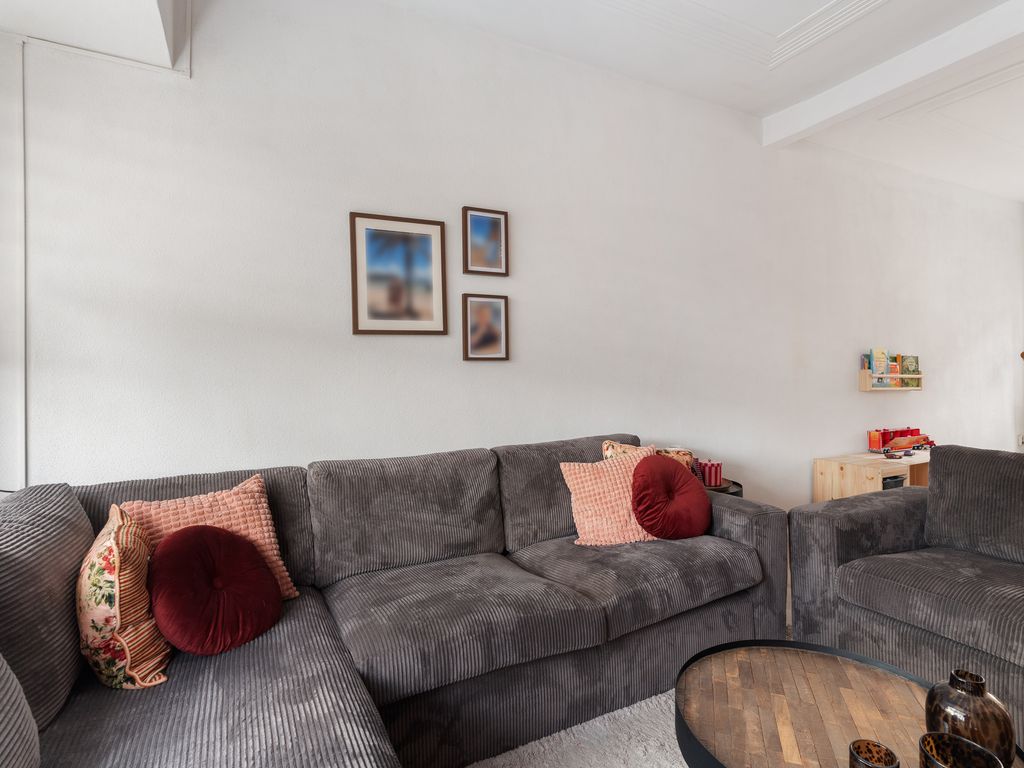 Surinamesingel 37, VLAARDINGEN